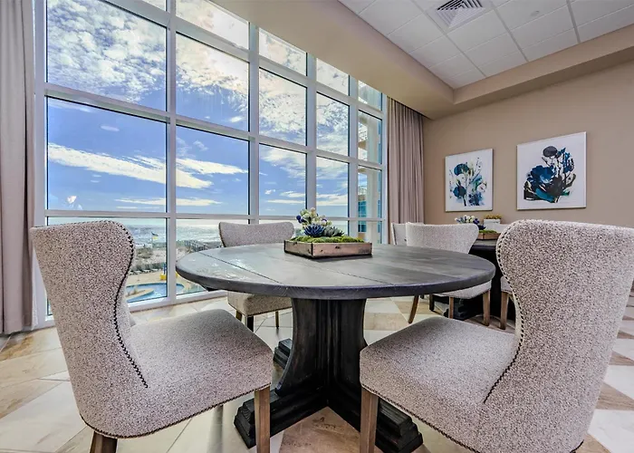 Phoenix Gulf Towers 604 Apartment
