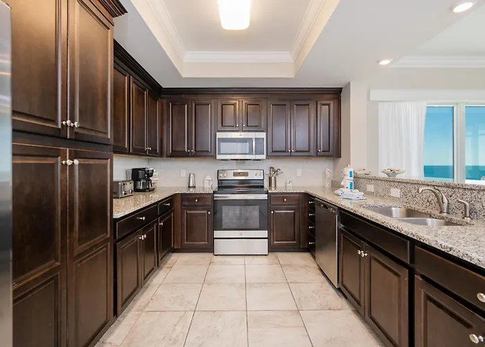 Phoenix Gulf Towers 604 Apartment