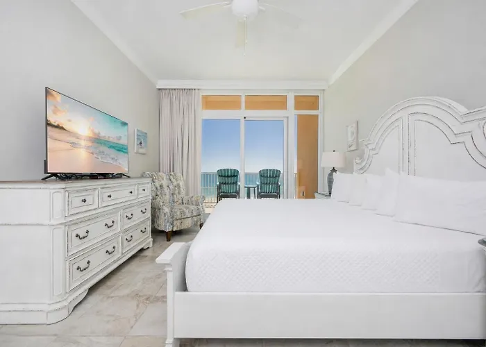 Phoenix Gulf Towers 604 Apartment