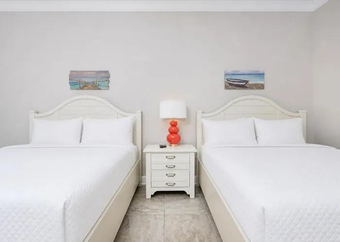 Phoenix Gulf Towers 604 Apartment